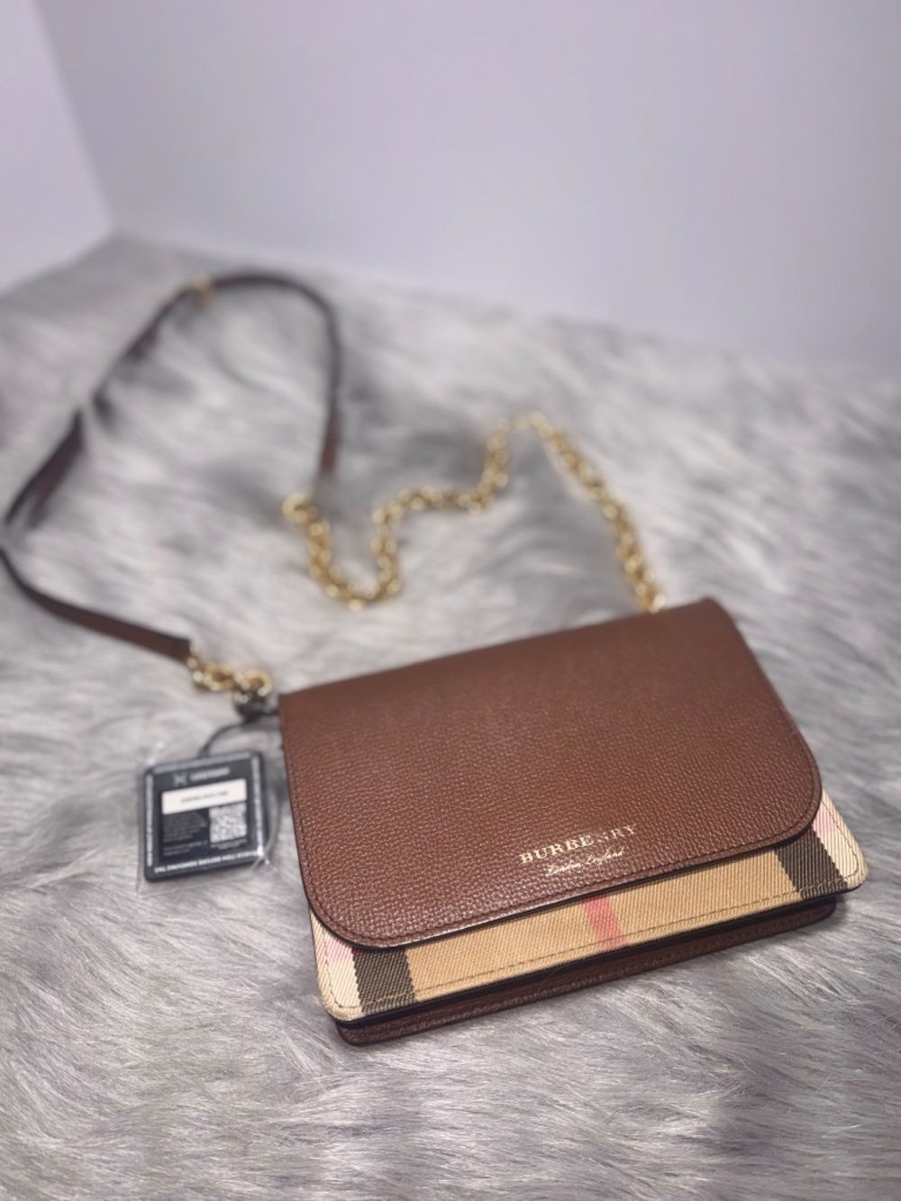 Burberry Hampshire Wallet on Chain w/COA - Picture 2 of 13